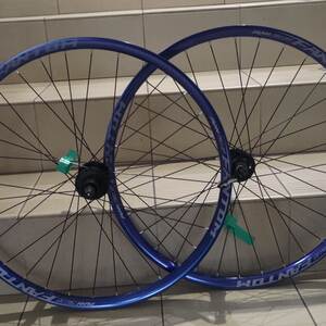 Комплект колес FUNN Fantom 26" 32H синие 